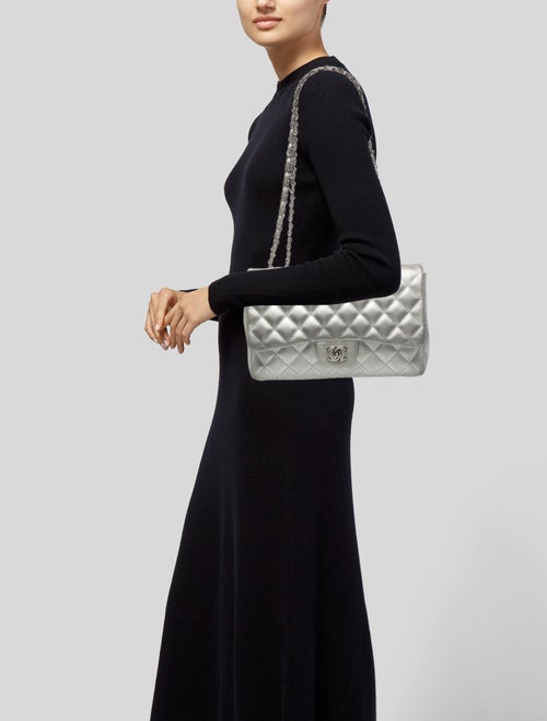 Chanel Classic Jumbo Single Flap Bag