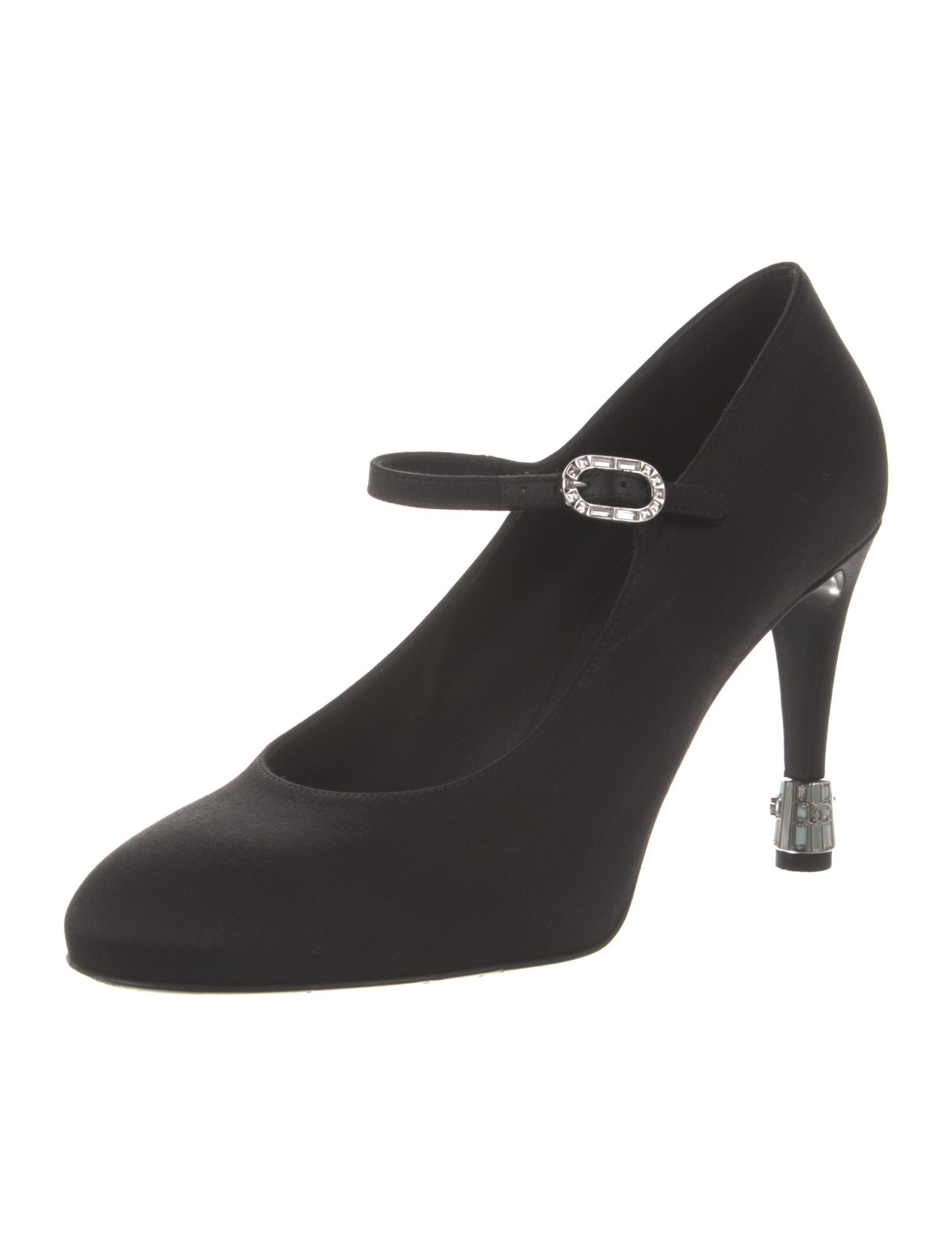 Chanel 2021 Interlocking CC Logo Pumps