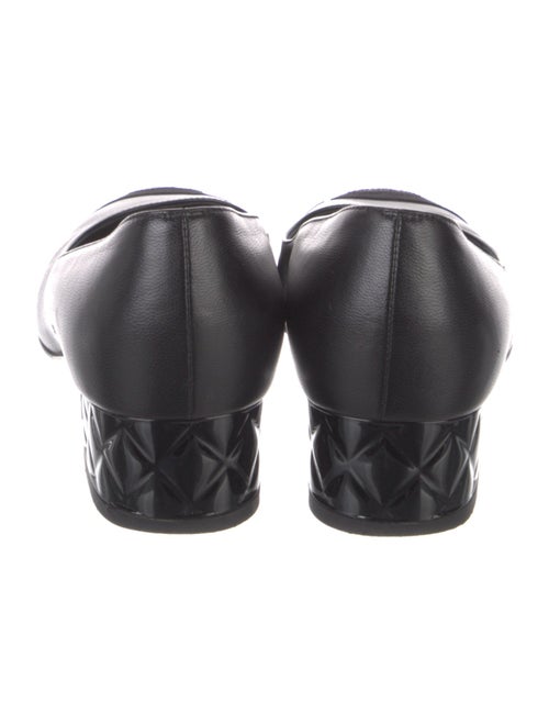 Chanel 2023 Interlocking CC Logo Pumps