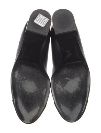 Chanel 2023 Interlocking CC Logo Pumps