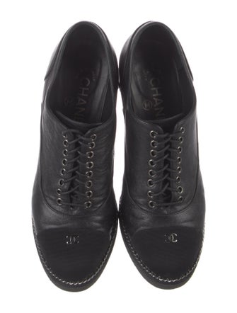 Chanel Interlocking CC Logo Leather Pumps