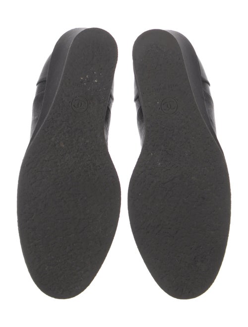 Chanel Interlocking CC Logo Leather Pumps