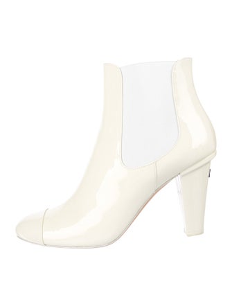 Chanel 2022 Interlocking CC Logo Chelsea Boots