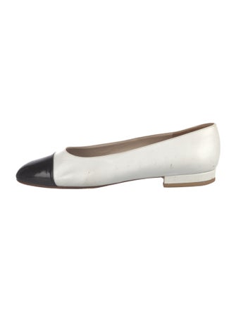 Chanel Interlocking CC Logo Leather Ballet Flats