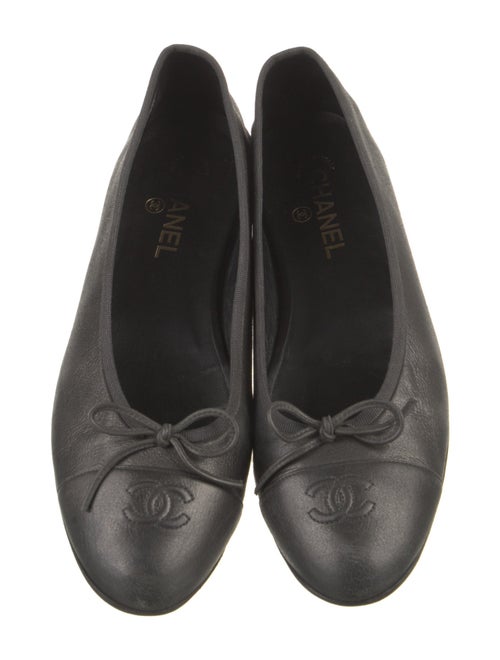 Chanel Interlocking CC Logo Leather Ballet Flats