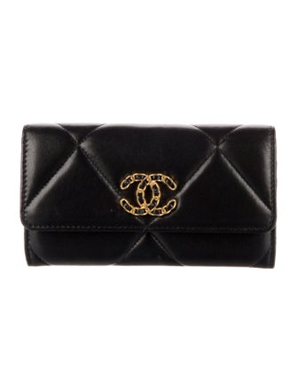 Chanel 19 Interlocking CC Logo Compact Wallet