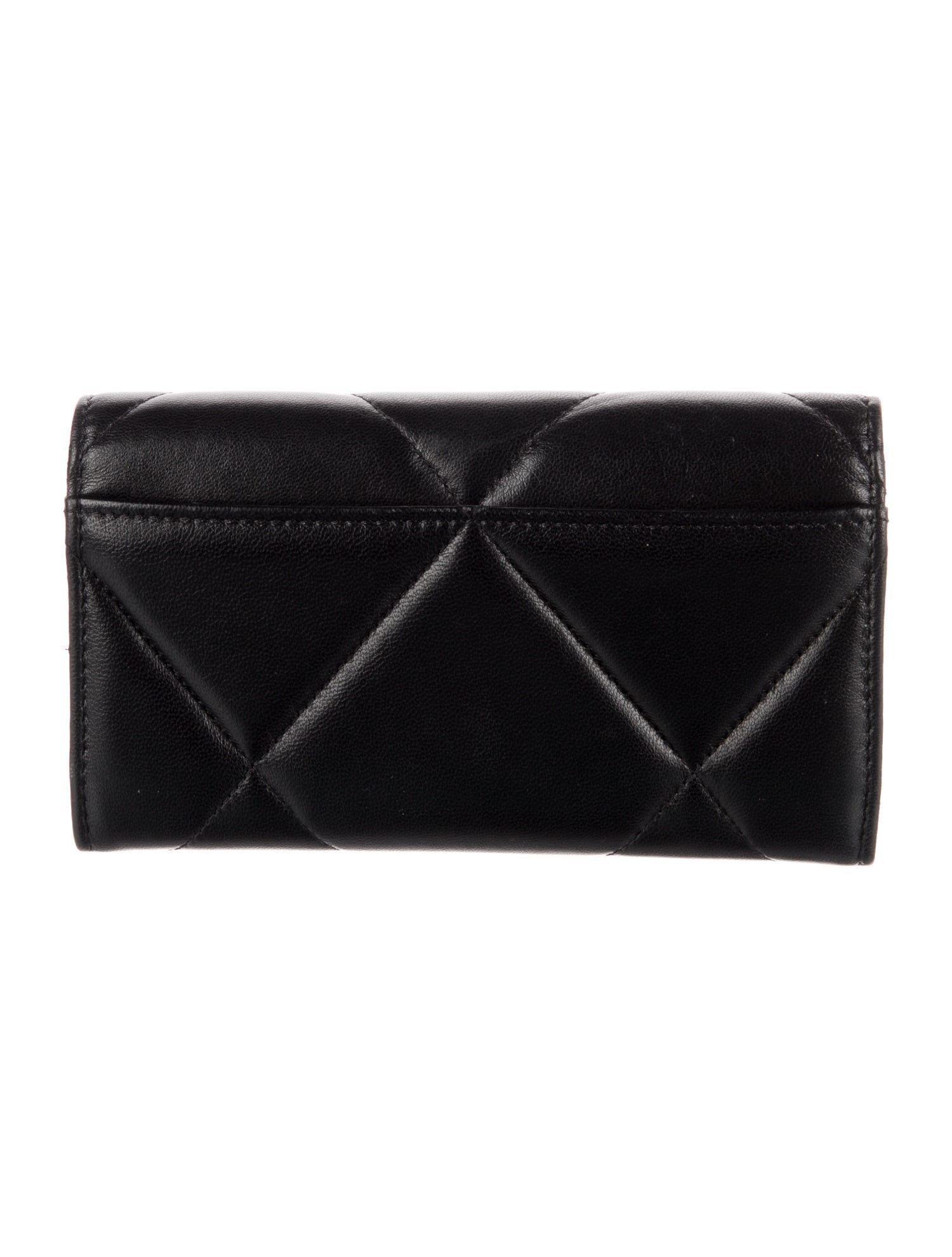 Chanel 19 Interlocking CC Logo Compact Wallet