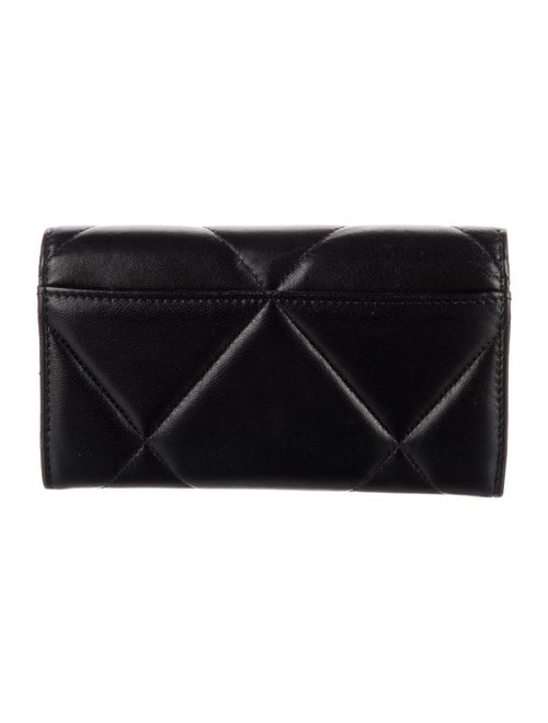 Chanel 19 Interlocking CC Logo Compact Wallet