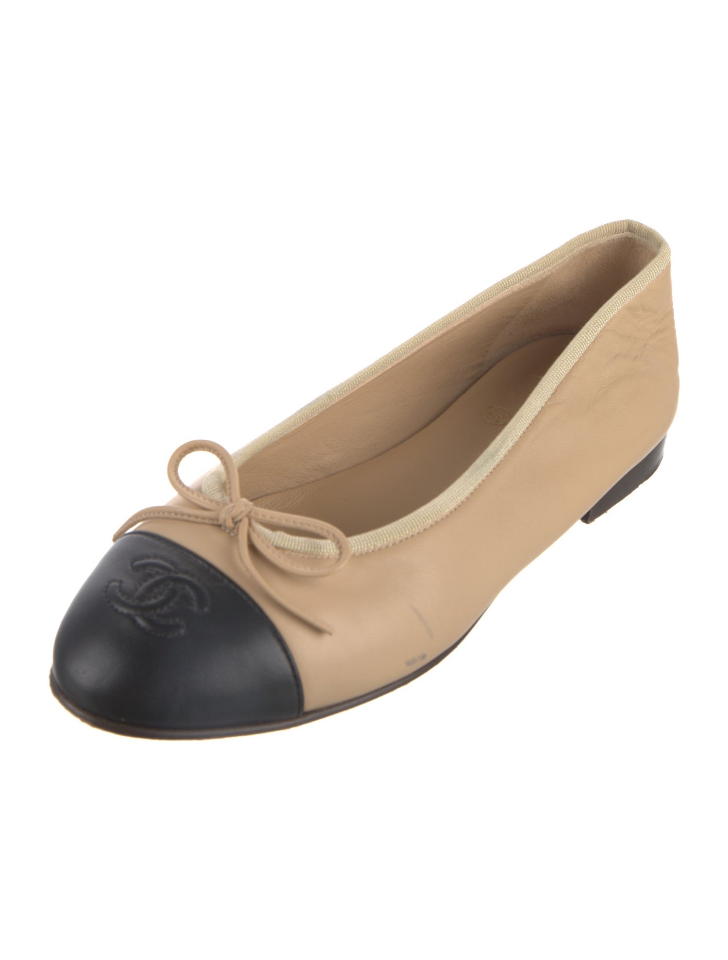 Chanel Interlocking CC Logo Leather Ballet Flats