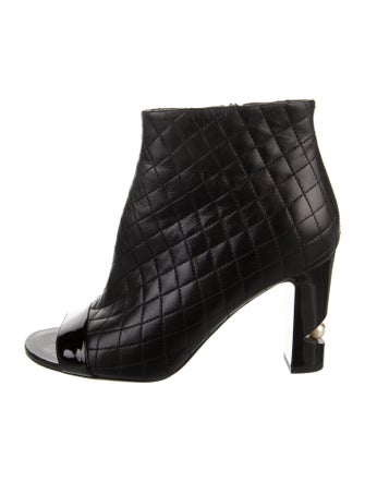 Chanel Interlocking CC Logo Leather Boots