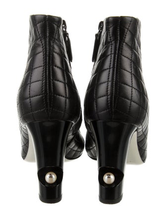 Chanel Interlocking CC Logo Leather Boots