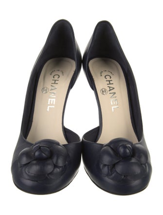 Chanel Interlocking CC Logo Leather D'Orsay Pumps
