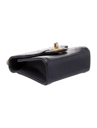 Chanel CC Chic Pearls Flap Clutch