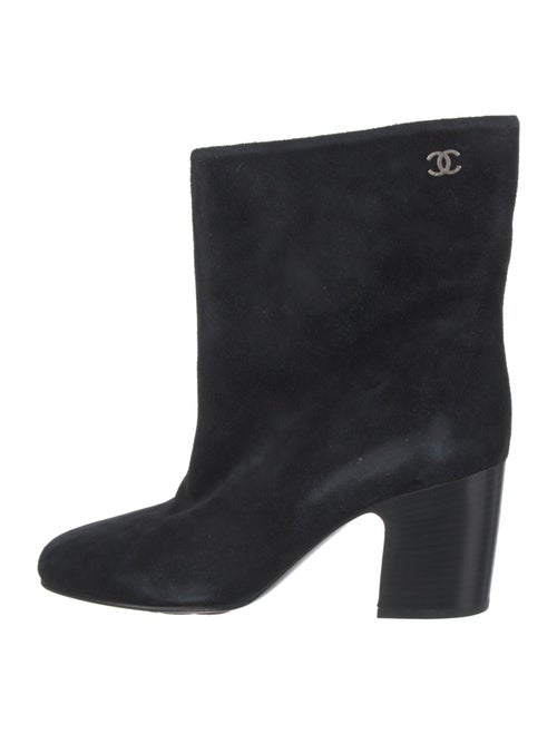 Chanel Interlocking CC Logo Suede Boots