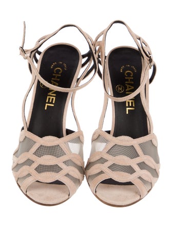 Chanel 2018 Interlocking CC Logo Slingback Sandals