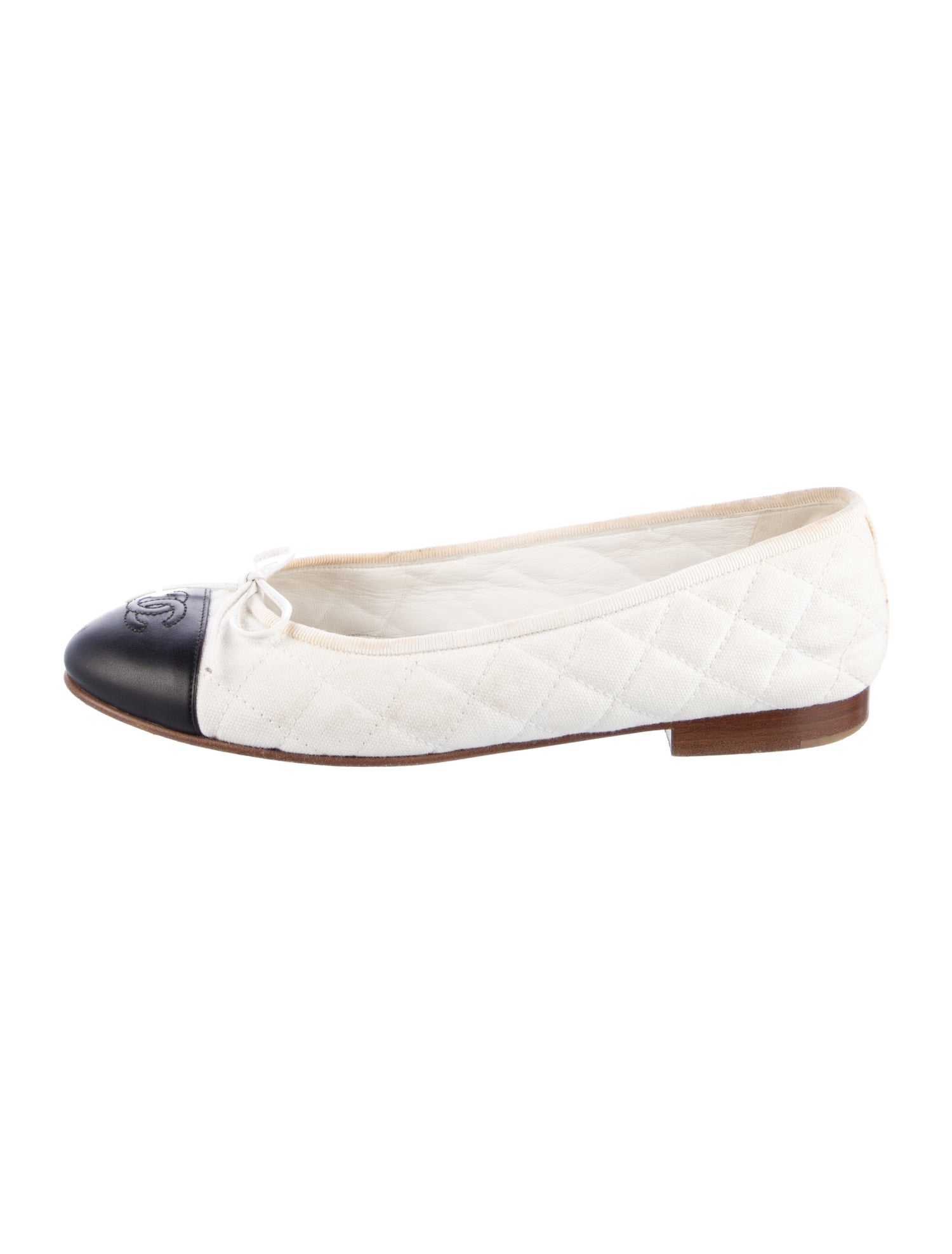 Chanel Vintage Interlocking CC Logo Ballet Flats