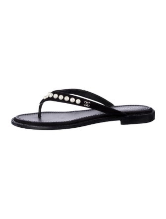 Chanel 2019 Interlocking CC Logo Flip Flops
