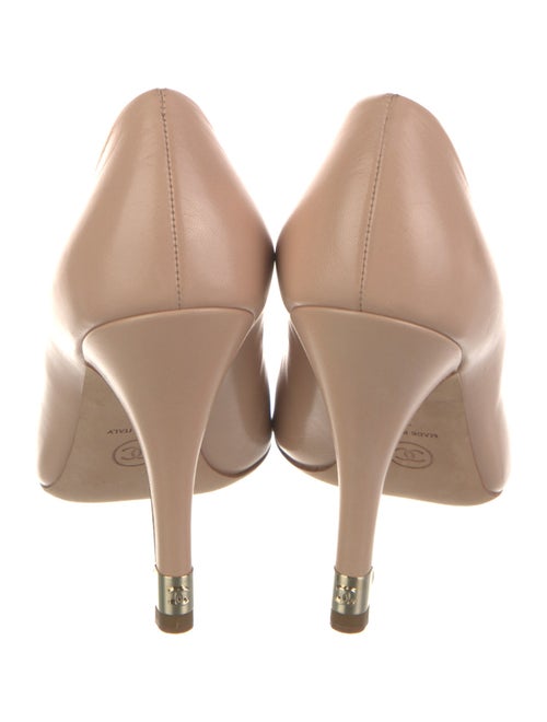 Chanel Interlocking CC Logo Leather Pumps