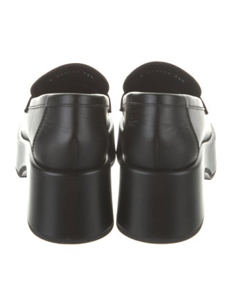 Chanel Interlocking CC Logo Leather Loafers