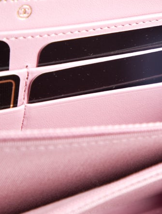 Chanel 2022 Interlocking CC Logo Continental Wallet