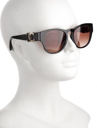 Chanel Interlocking CC Logo Wayfarer Sunglasses