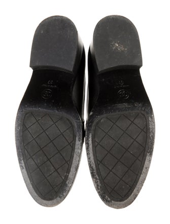 Chanel Interlocking CC Logo Leather Loafers