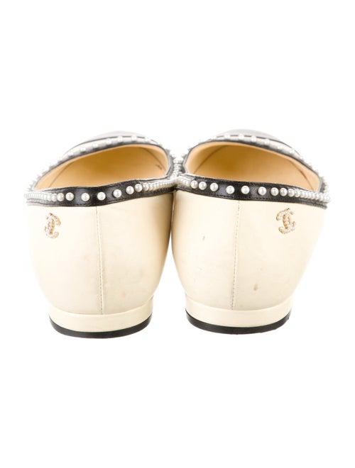 Chanel Interlocking CC Logo Leather Flats