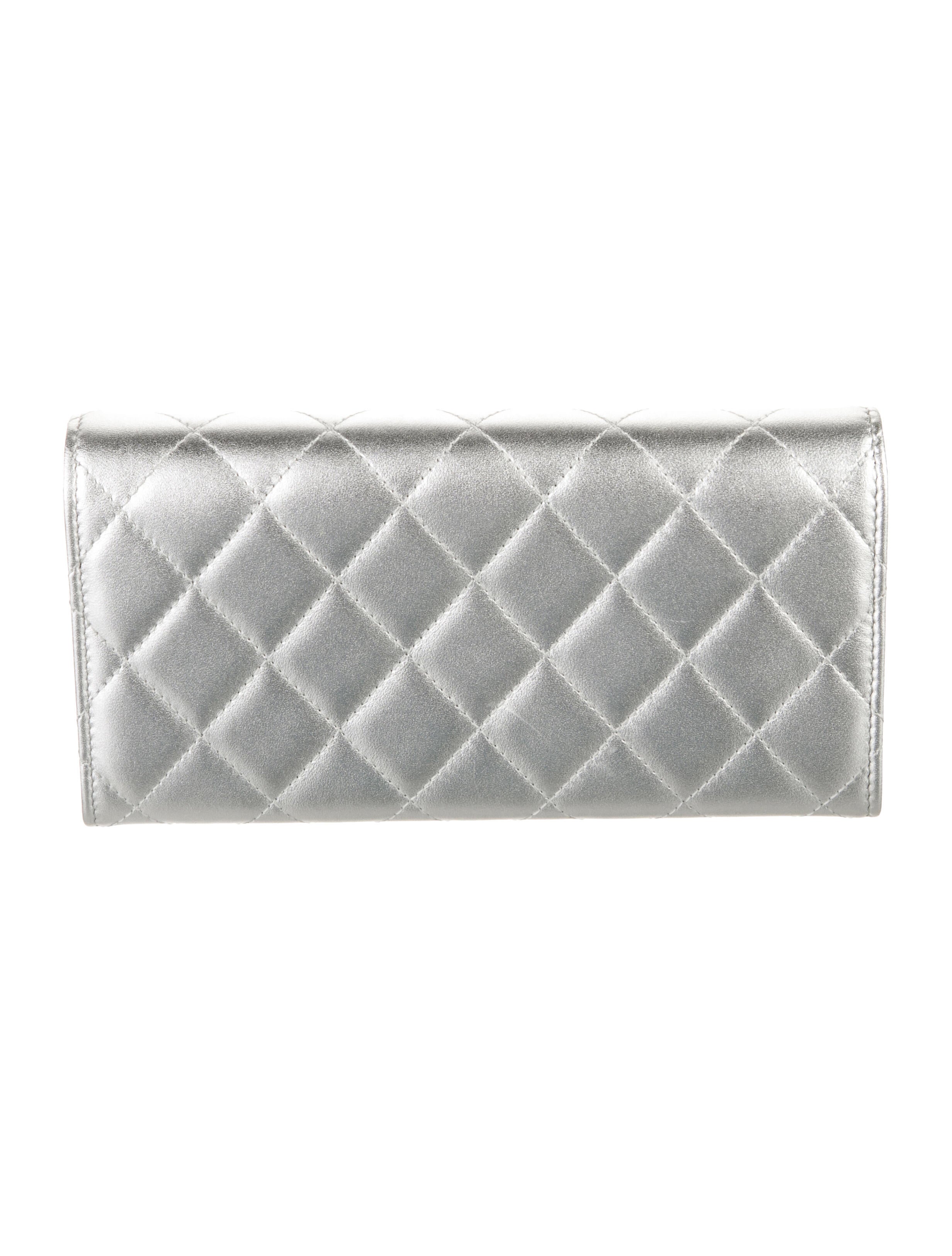 Chanel 2012 Interlocking CC Logo Wallet