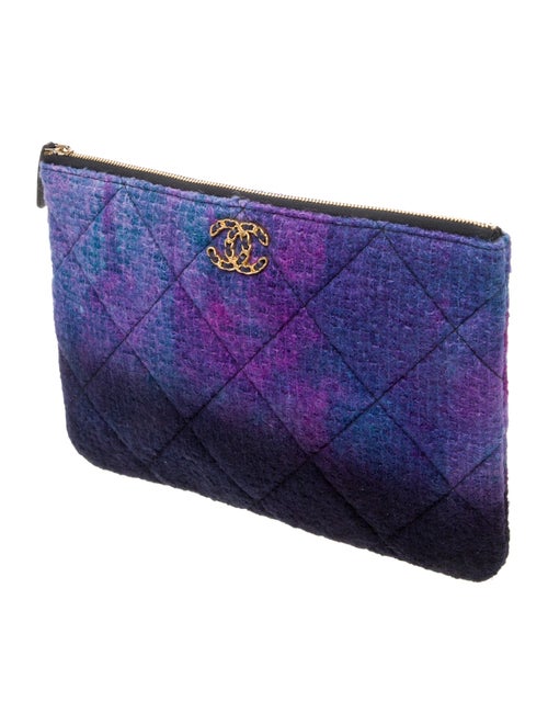 Chanel 19 Tweed Ombre O-Case