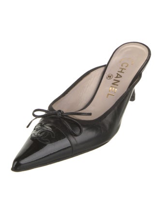 Chanel Interlocking CC Logo Leather Mules