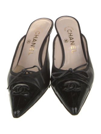 Chanel Interlocking CC Logo Leather Mules