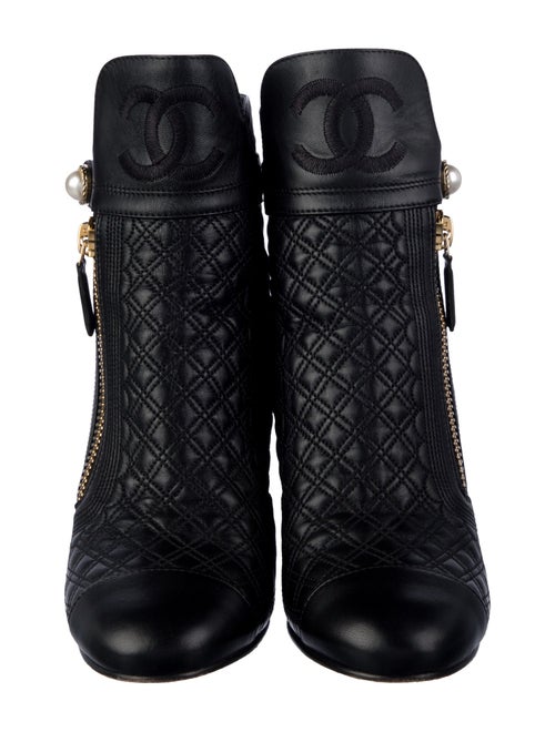 Chanel 2019 Interlocking CC Logo Boots