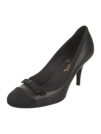 Chanel Interlocking CC Logo Leather Pumps