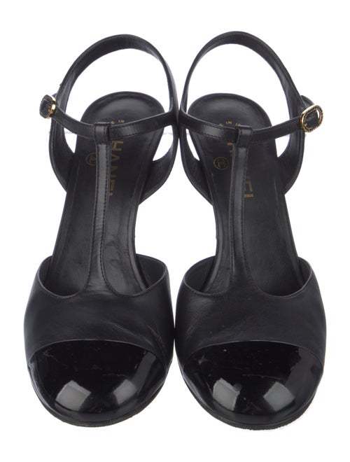 Chanel 2022 Interlocking CC Logo T-Strap Pumps