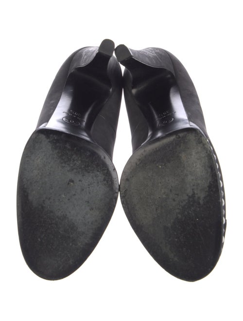 Chanel Interlocking CC Logo Suede Pumps