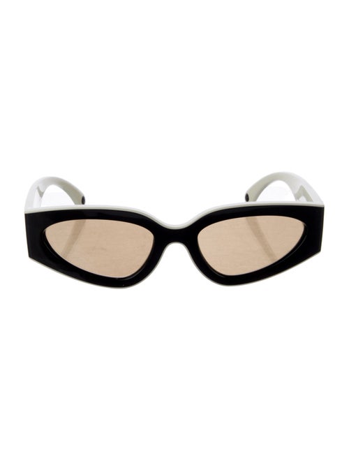Chanel Interlocking CC Logo Cat-Eye Sunglasses