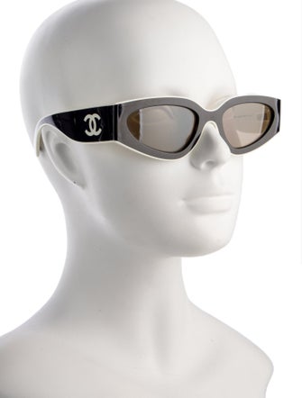 Chanel Interlocking CC Logo Cat-Eye Sunglasses