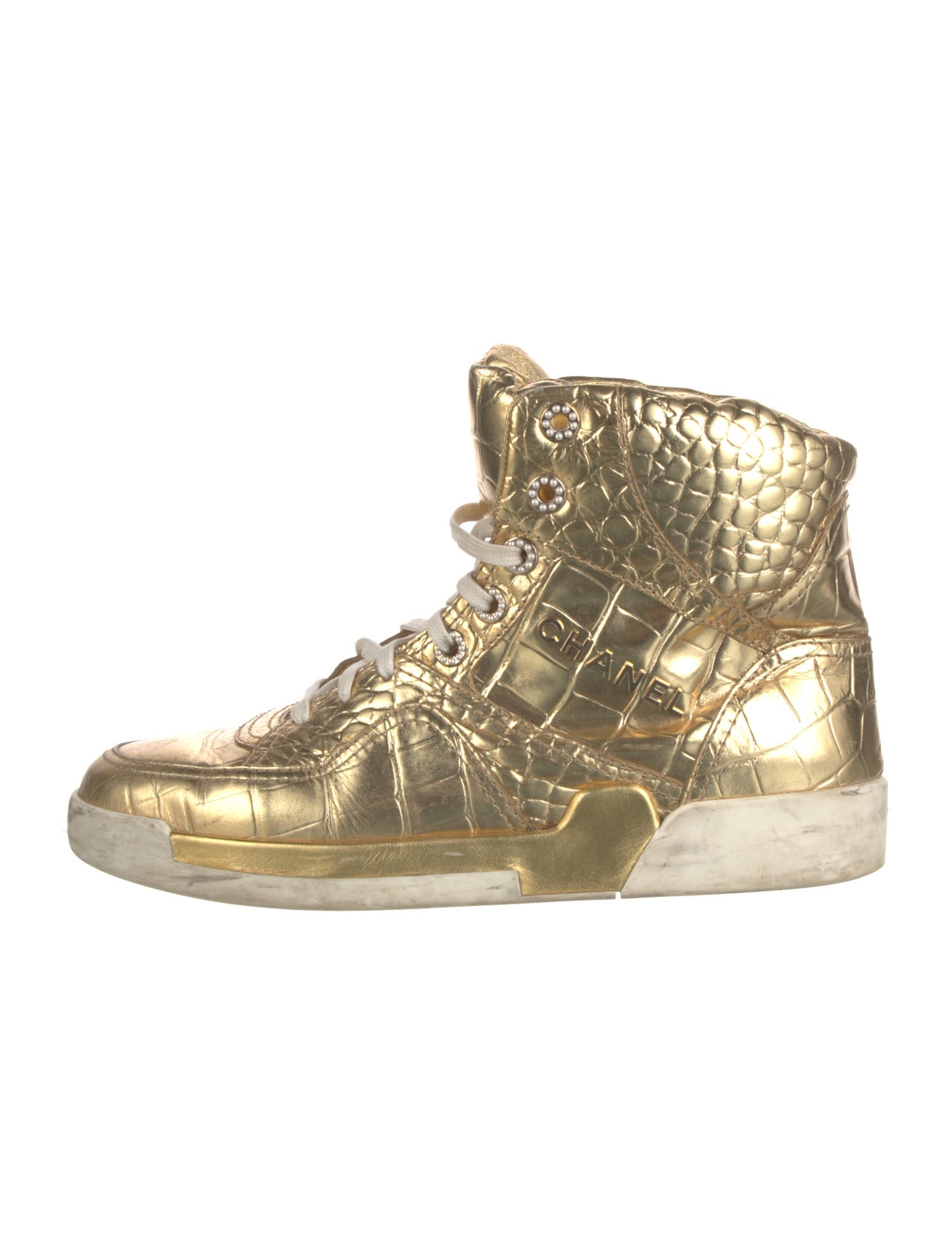 Chanel Interlocking CC Logo Leather Sneakers