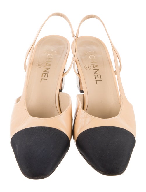 Chanel Interlocking CC Logo Leather Slingback Pumps