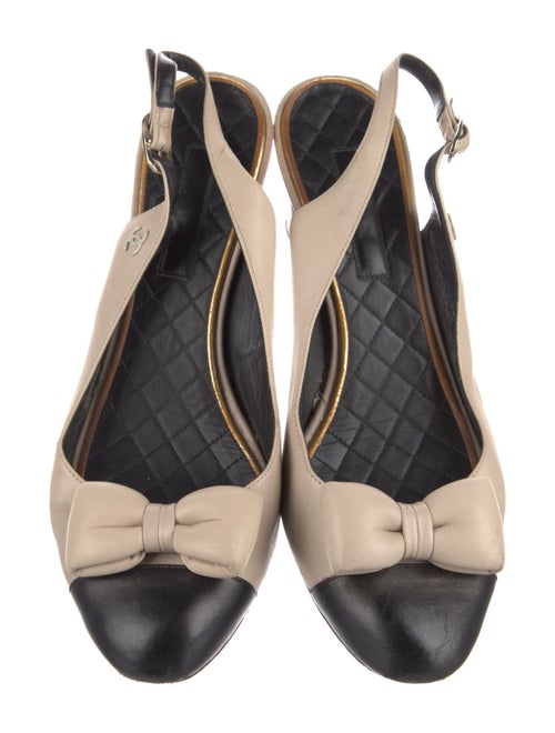 Chanel Interlocking CC Logo Leather Slingback Pumps