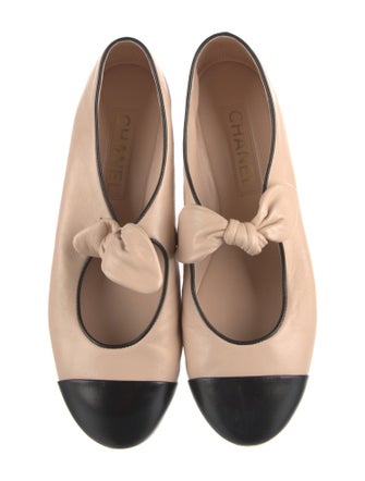 Chanel Interlocking CC Logo Leather Flats