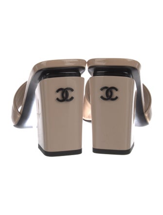 Chanel 2022 Interlocking CC Logo Slides