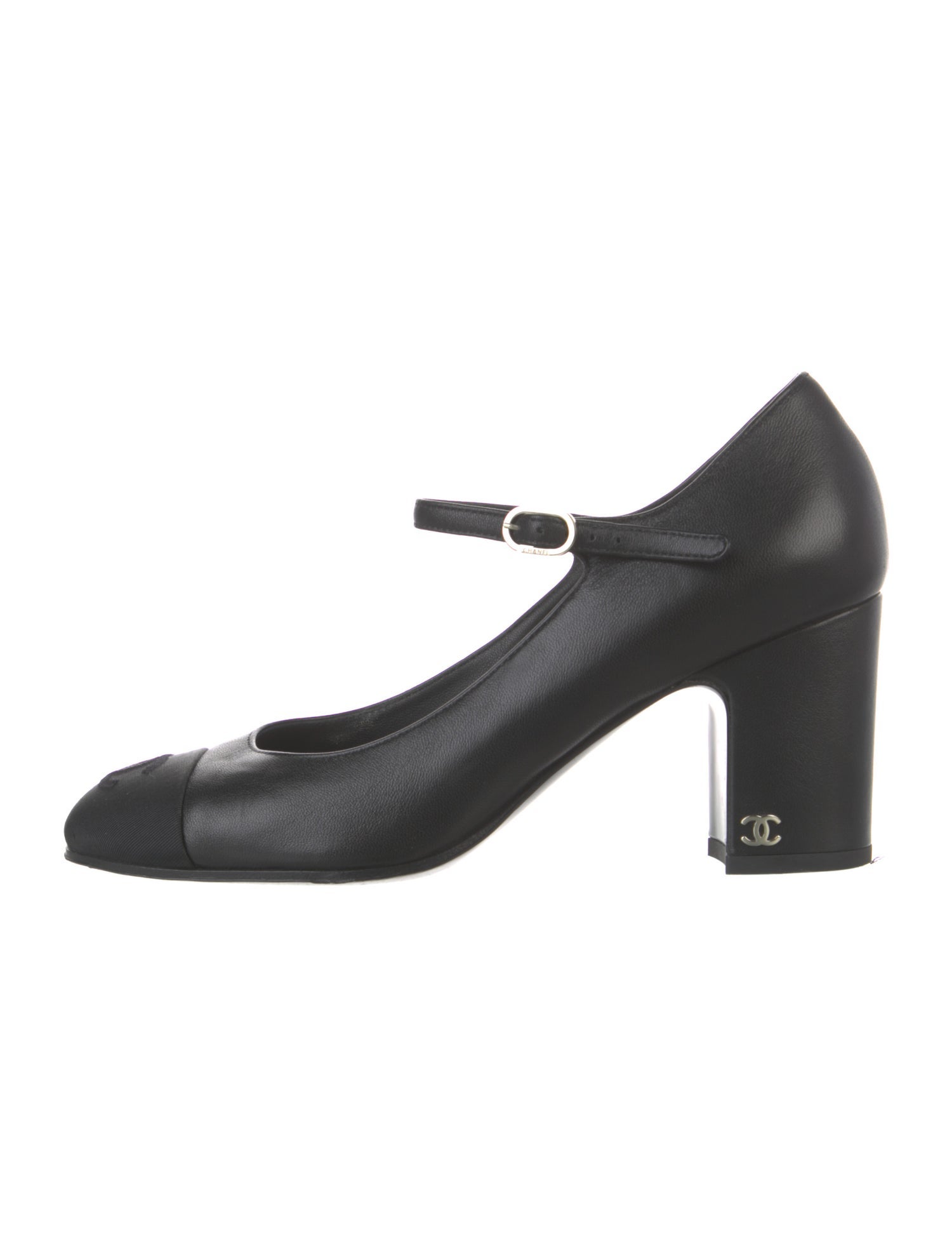 Chanel 2023 Interlocking CC Logo Pumps