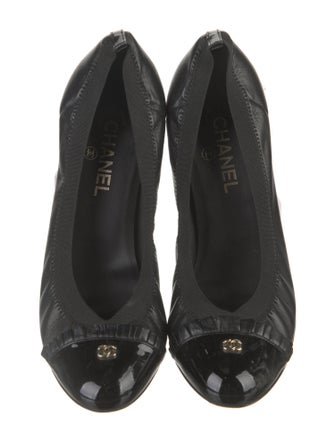 Chanel Interlocking CC Logo Leather Pumps