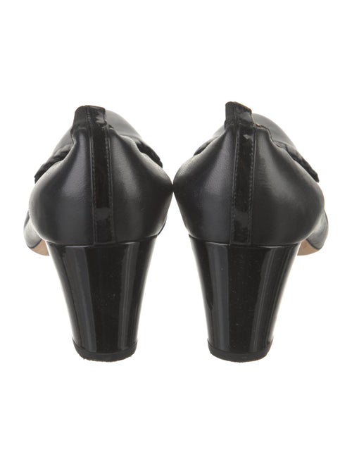 Chanel Interlocking CC Logo Leather Pumps