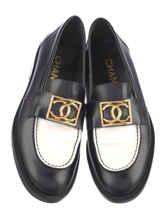 Chanel 2023 Interlocking CC Logo Loafers