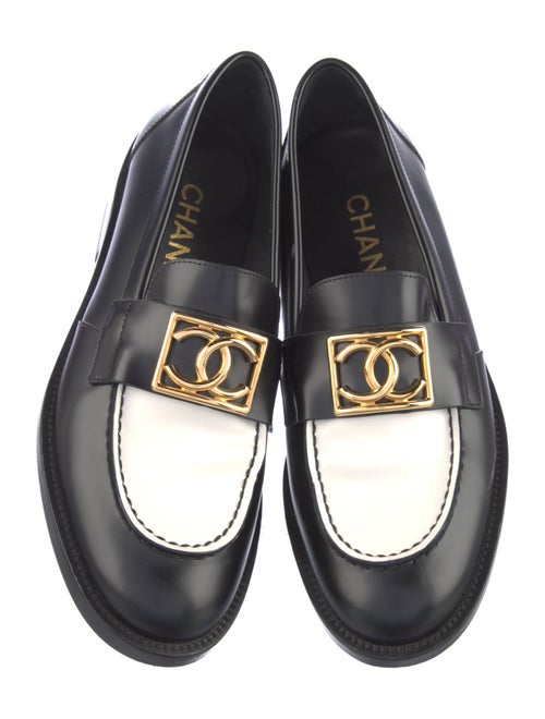 Chanel 2023 Interlocking CC Logo Loafers