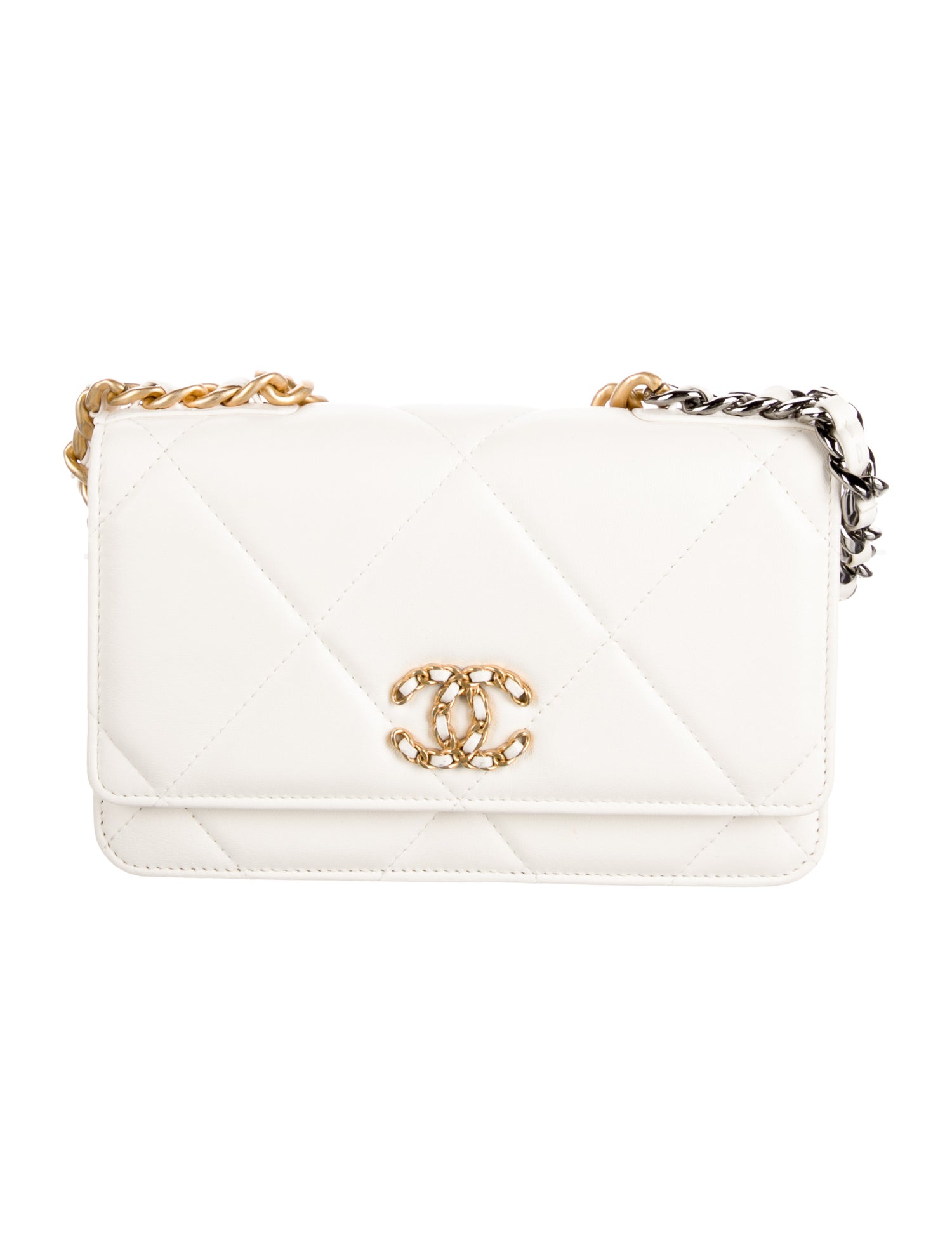 Chanel 19 Wallet On Chain