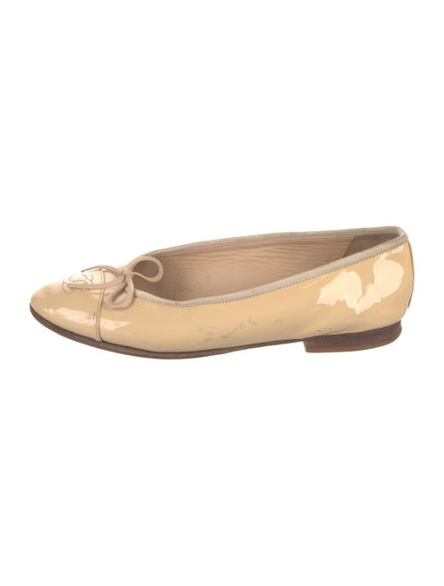 Chanel Interlocking CC Logo Patent Leather Ballet Flats