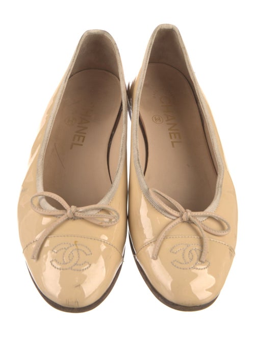 Chanel Interlocking CC Logo Patent Leather Ballet Flats